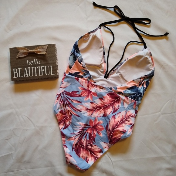 🔴SOLD🔴NWOT PINK Victoria's Secret Swimsuit 🌺 - Picture 2 of 4